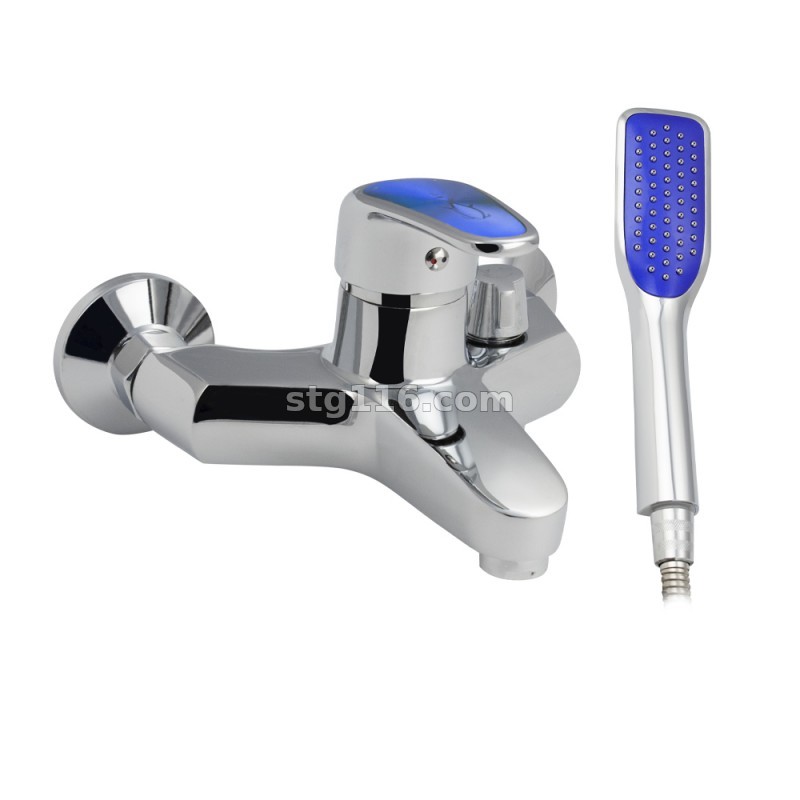 RUSSIA MOSСOW 2510 Смеситель в ванную шаровый короткий нос с синей ручкой