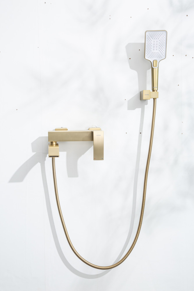 G3207-3 Смеситель д/ванны повортн нос 35мм Золото GAPPO